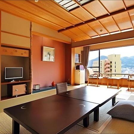 Tsukino Sumika Atami Juraku Hotel ภายนอก รูปภาพ
