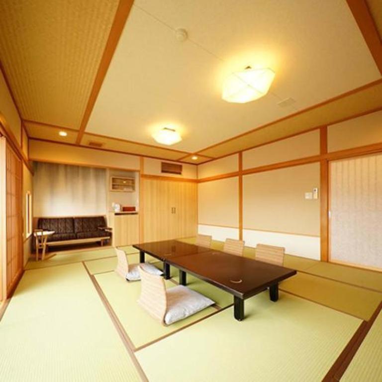 Tsukino Sumika Atami Juraku Hotel ภายนอก รูปภาพ