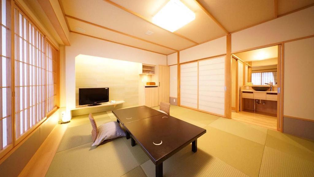 Tsukino Sumika Atami Juraku Hotel ภายนอก รูปภาพ