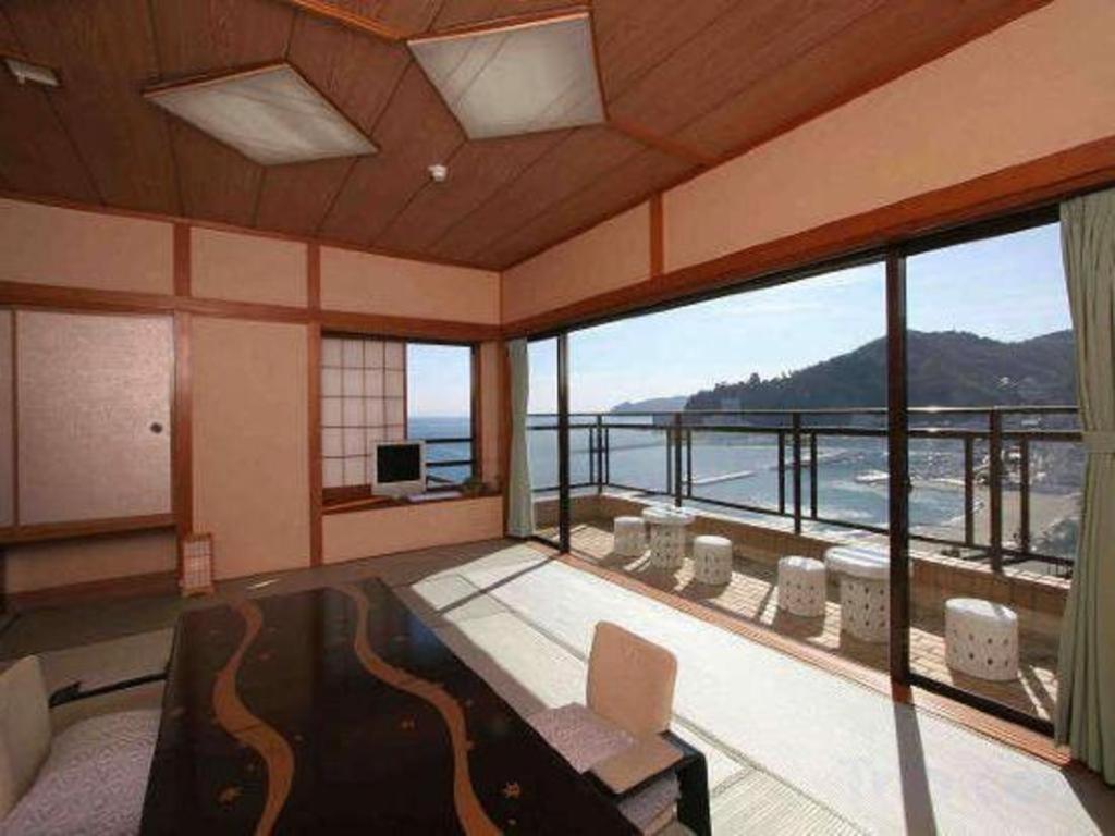 Tsukino Sumika Atami Juraku Hotel ภายนอก รูปภาพ