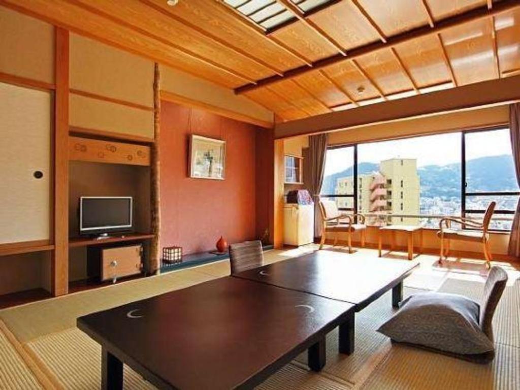 Tsukino Sumika Atami Juraku Hotel ภายนอก รูปภาพ
